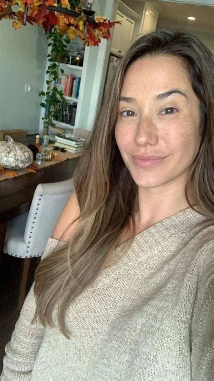 Discover The Best Eva Lovia Mom Content And Tips