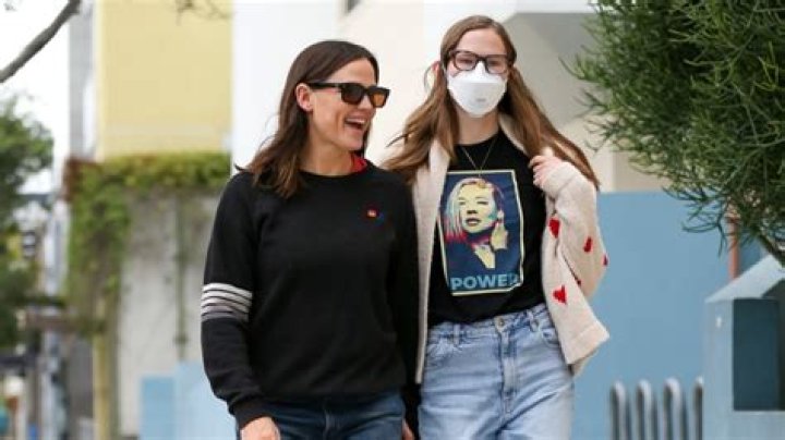 Why Violet Affleck Frequently Wears A Mask